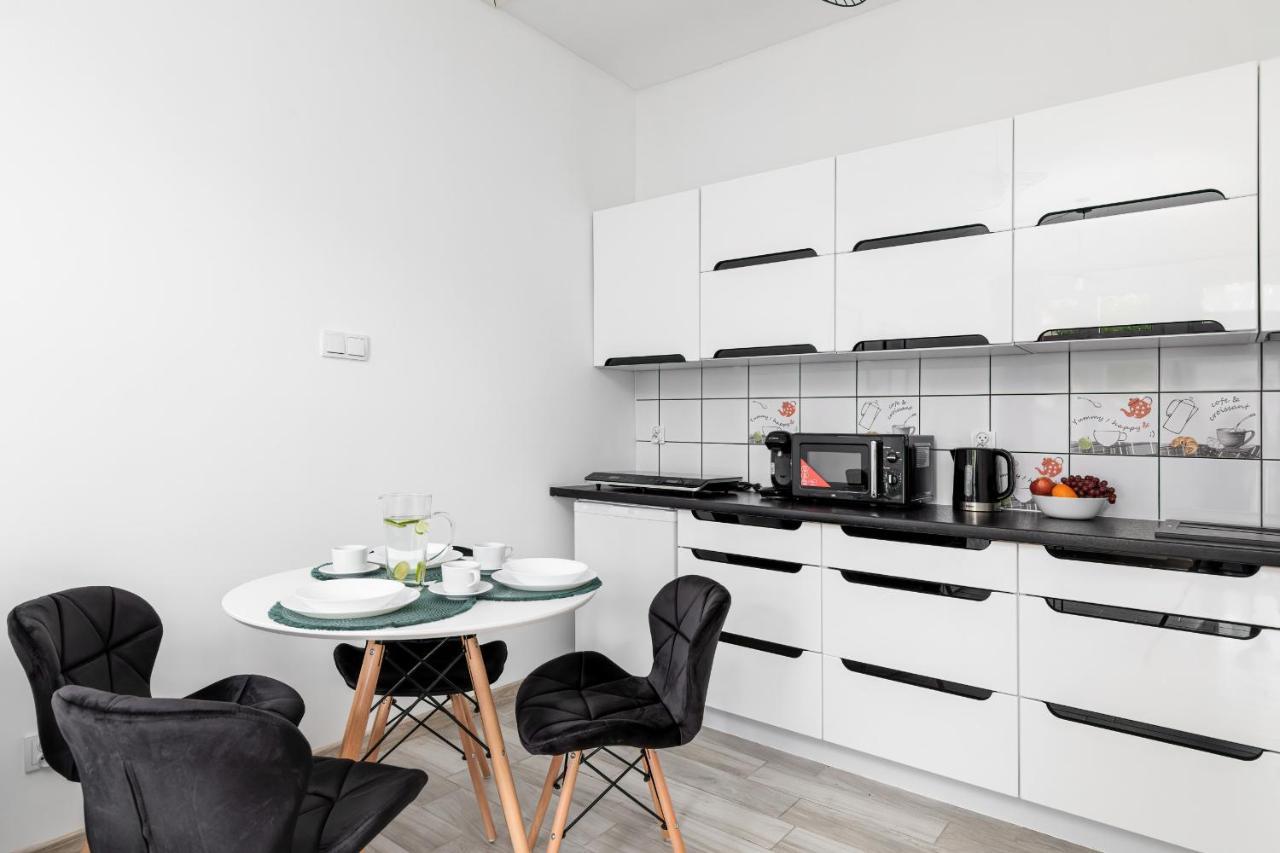 Kolejowa Apartment With A Mezzanine Miedzyzdroje By Noclegi Renters Ngoại thất bức ảnh