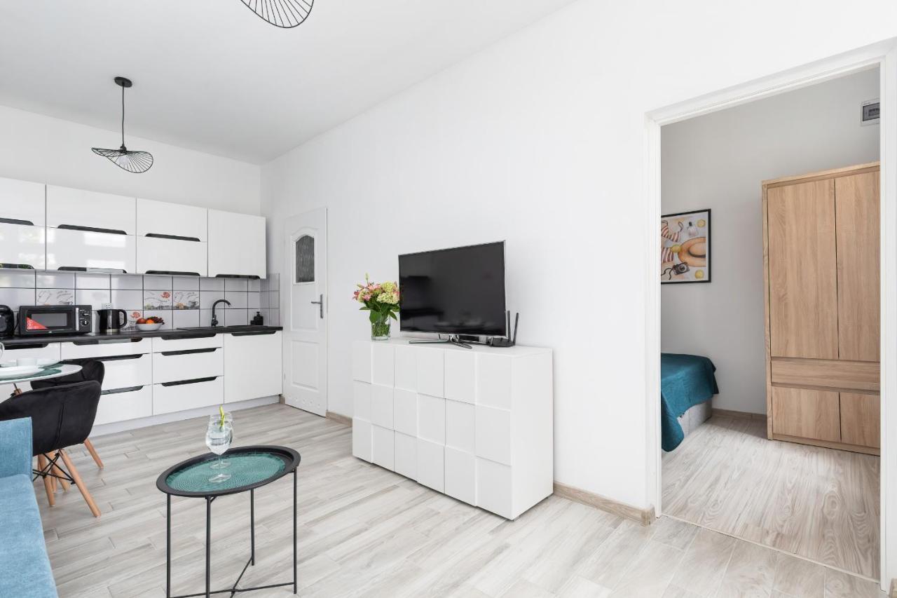Kolejowa Apartment With A Mezzanine Miedzyzdroje By Noclegi Renters Ngoại thất bức ảnh